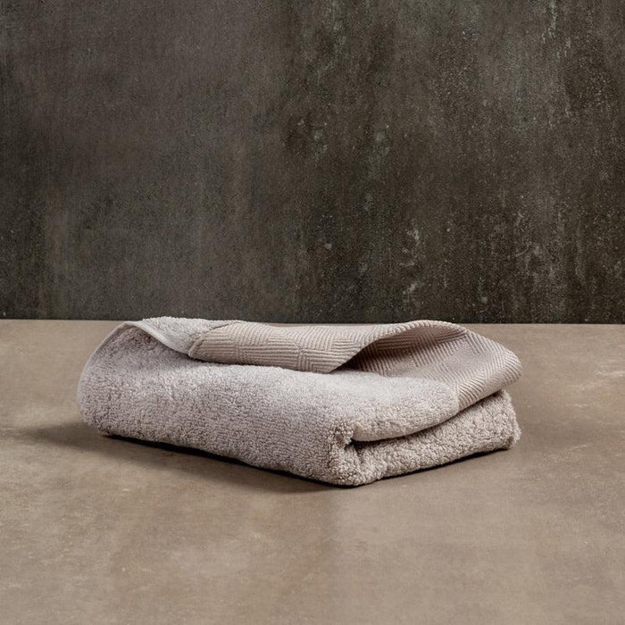 Royale Luxe Collection Zero Twist Hand Towel