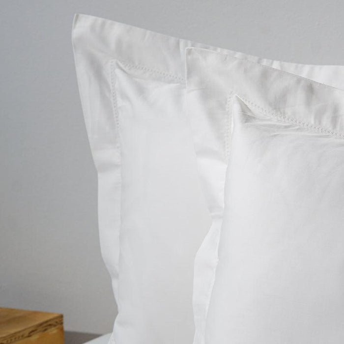 400 Thread Count Royal Velvet American Sateen Oxford Standard Pillowcase Pair - White