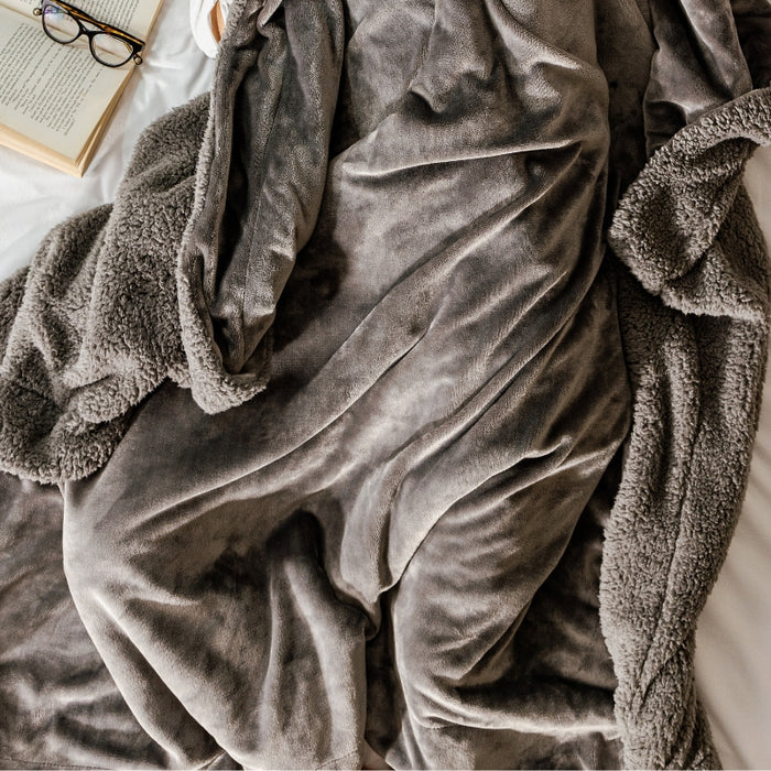 Deluxe Sherpa Flannel Blanket Ash Grey