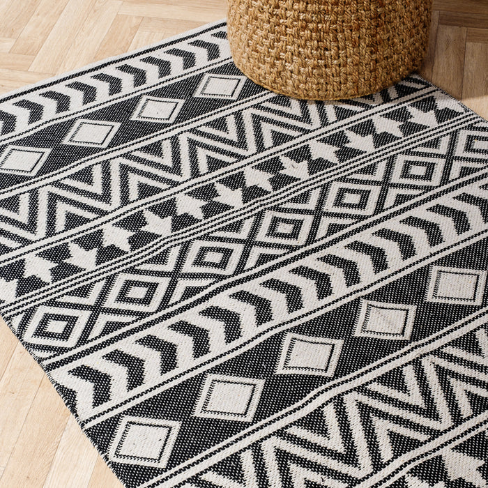 Handwoven Jacquard Rug Aztec - Black (120 x 180cm)