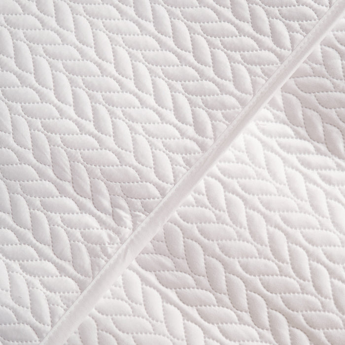 Nest Classic Embossed Bed Cover - White