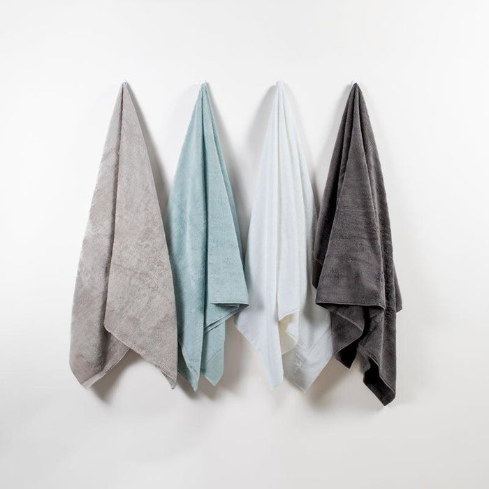 Royale Luxe Collection Zero Twist Bath Towel