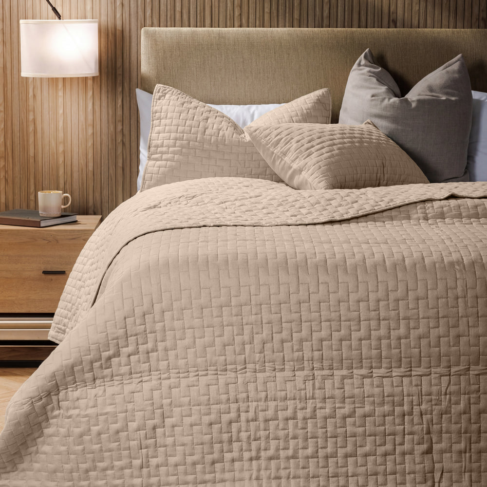 Tide Whisper Soft Premium Cotton Quilt Oatmeal