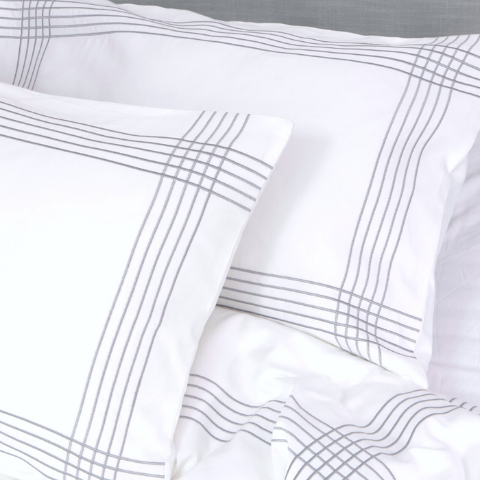 Whisper Soft 500 Thread Count Egyptian Cotton Heritage Collection Soho Duvet Cover Set - Silver Stitch