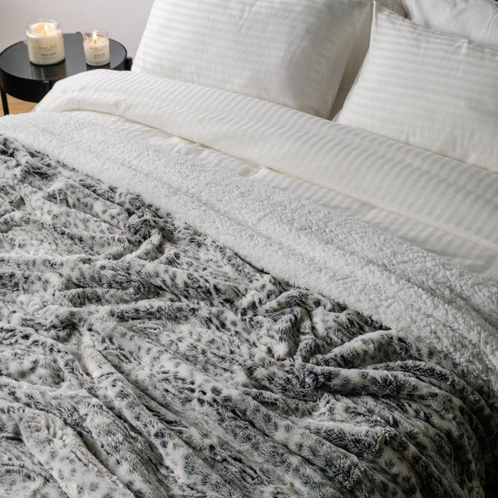 Brushed Printed Faux Fur Rabbit Blanket