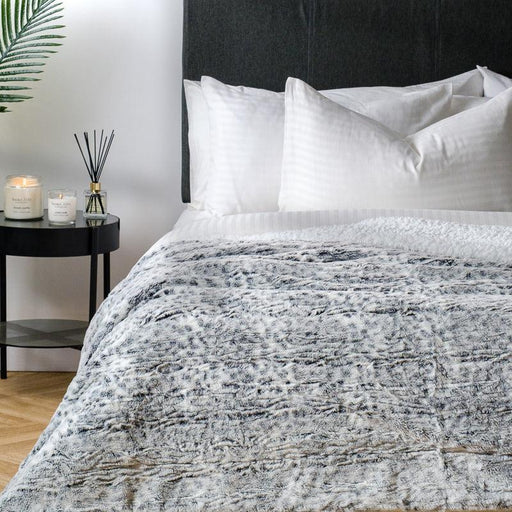 Brushed Printed Faux Fur Rabbit Blanket-BLANKET