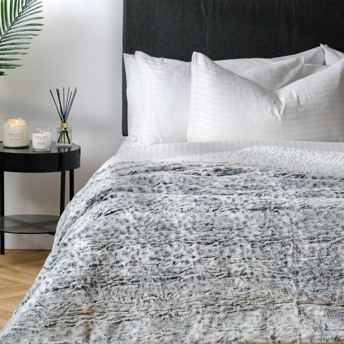 Brushed Printed Faux Fur Rabbit Blanket-BLANKET