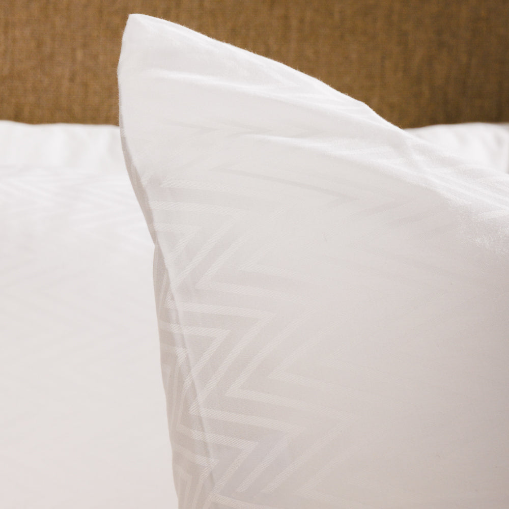 Cotton Club 450 Thread Count Jacquard Drift Duvet Cover Set White-Duvet Cover Sets