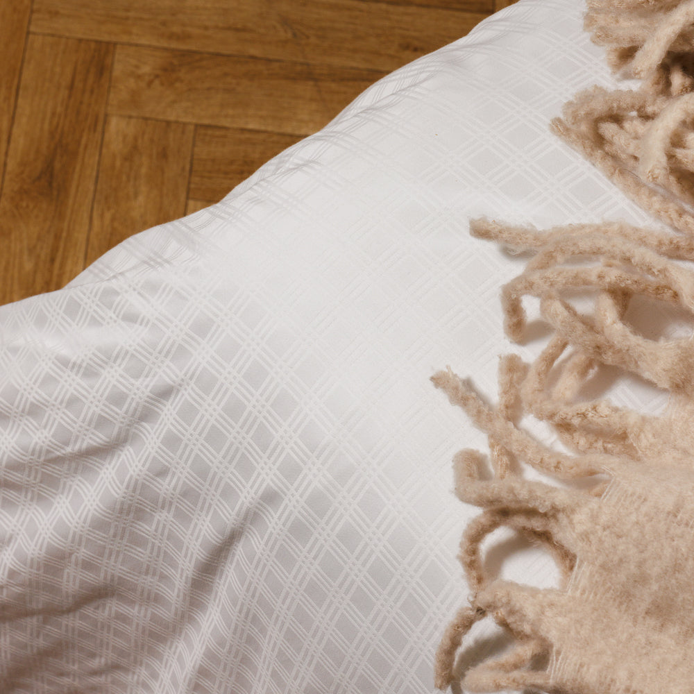 Cotton Club 450 Thread Count Jacquard Plaid Duvet Cover Set White-Duvet Cover Sets