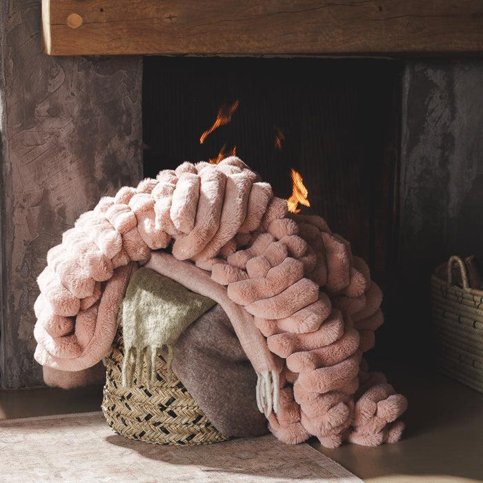 Fluted Faux Fur Blanket - Dusty Pink-BLANKET