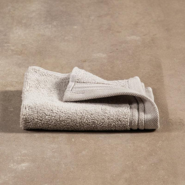 Luxury Egyptian Cotton Zero Twist Guest Towel