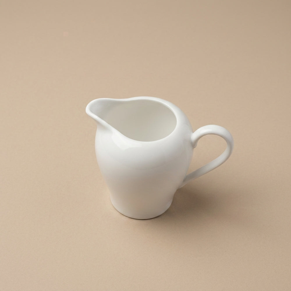 Maxwell Williams Creamer White-Jugs