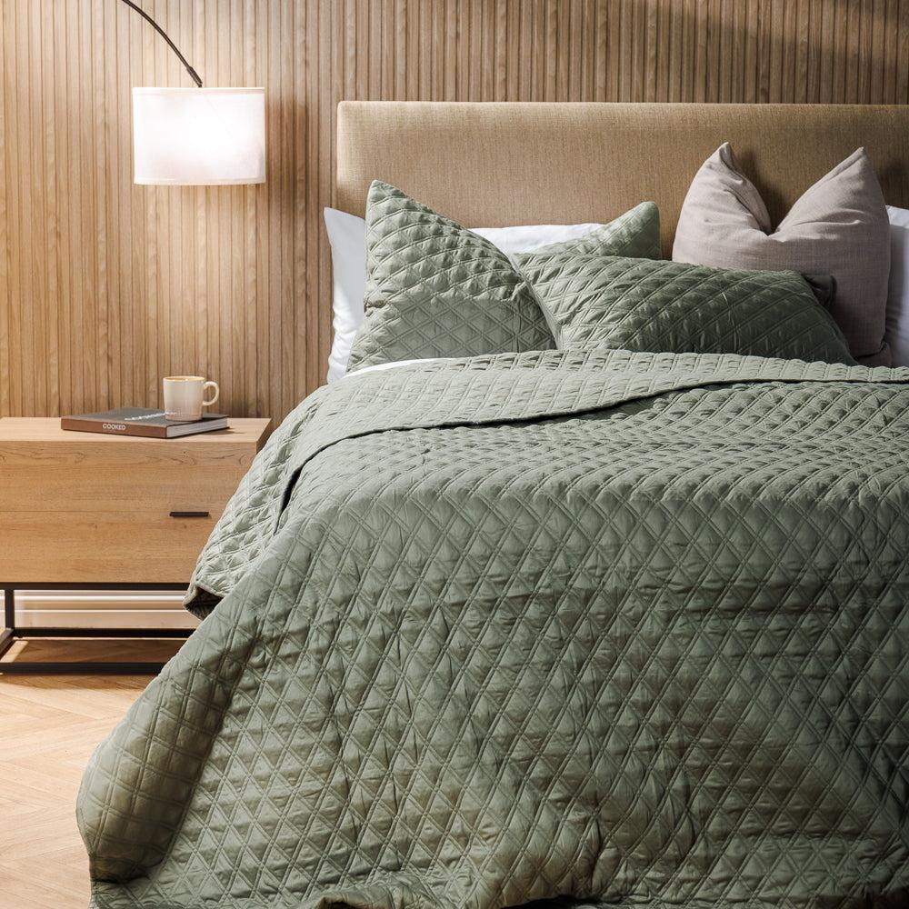 Moss Whisper Soft Premium Cotton Quilt Hunter Green-Quilts & Comforters