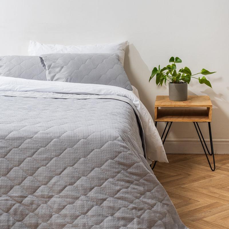 Nest Microfibre Reno 3D Soft Touch Quilted Bed Cover - Light Grey-QUILT