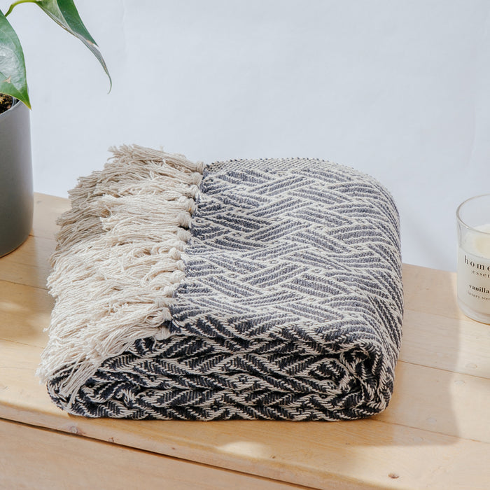 Cotton Bay Big Weave Throw - Dark Grey