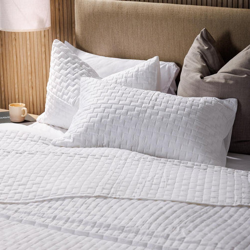 Tide Whisper Soft Premium Cotton Quilt White-Quilts & Comforters