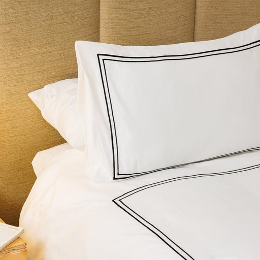 Whisper Soft 400 Thread Count Sateen Egyptian Cotton Two Line Black on White Satin Stitch Duvet Cover Set-Duvet Cover Sets