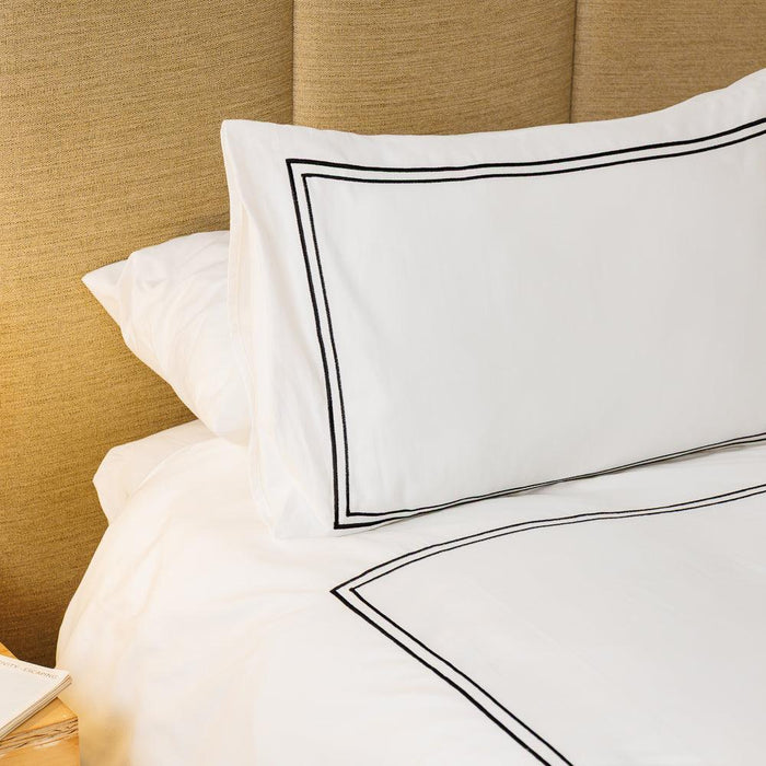 Whisper Soft 400 Thread Count Sateen Egyptian Cotton Two Line Black on White Satin Stitch Duvet Cover Set-Duvet Cover Sets